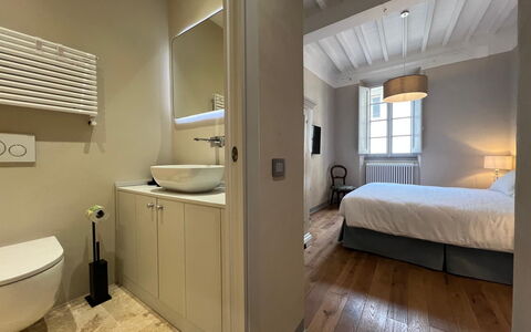 Via Roma 39: Wand, Interior Design, Flooring, Fussboden, Decke, Armatur, Zimmer, Wohnung, Badezimmer, Installation