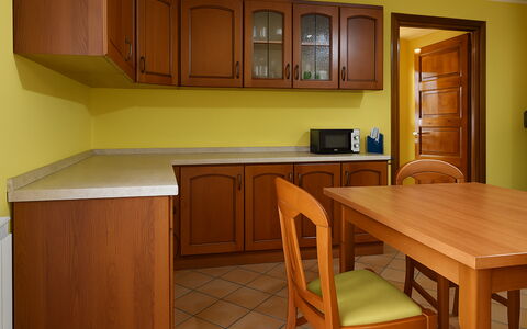 Casa Carletto, Abruzzo: Möbel, Holz, Flooring, Interior Design, Cabinetry, Fussboden, Küche, Braun, Countertop, Schrank