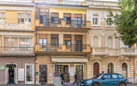 Casa Ballerini: Gebäude, Fenster, Stadt, Nachbarschaft, \Stadt, Fassade, Wohnung, Strasse, Mischnutzung