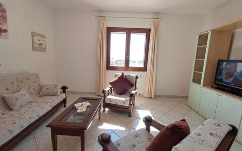 La Casetta Di Greise: Möbel, Flooring, Interior Design, Fussboden, Tabelle, Decke, Wohnung, Zimmer, Beleuchtung, Wohnzimmer