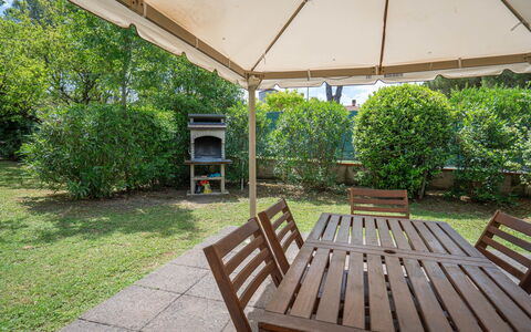Il Campino, Pool, Montaione: Garten, Schatten, Gartenmöbel, Outdoor Struktur, Tisch Im Freien, Hinterhof, Überdachung, Landscaping, Garten, Rasen
