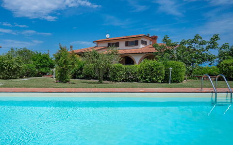 Il Campino, Pool, Montaione: Blau, Schwimmbad, Hazienda, Estate, Bauernhaus, Villa, Resort, Eco Hotel