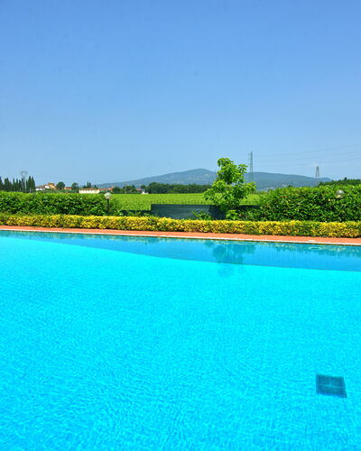 Villa Adriana: Blau, Wasser, Schwimmbad, Resort, Reflexion, Eco Hotel, Water Feature, Reflecting Pool, Ferienort, Tropen