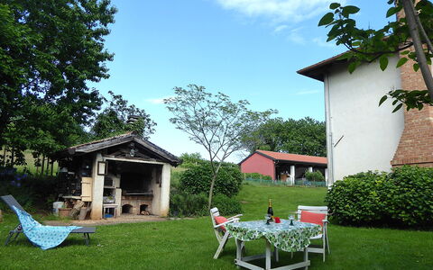 Casa Ballo delle Streghe, Garden, Montebelluna: Strauch, Garten, Möbel, Rasen, Hinterhof, Hütte, Gartenmöbel, Schatten, Stuhl, Garten