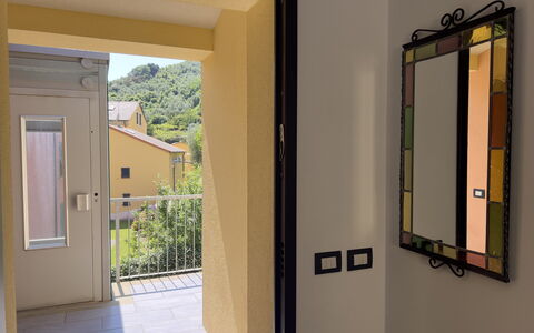 Anne-britt Home: Wand, Tür, Wohnung, Glas, Home Door, Holzbeize, Balkon, Schatten, Design, Hartholz