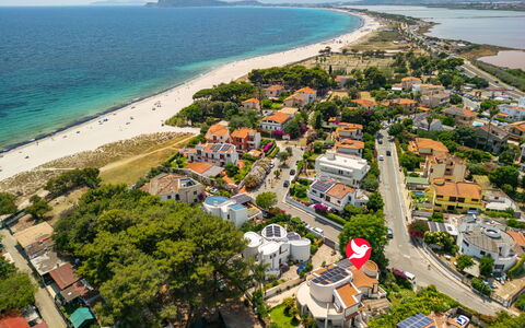 Villa al Mare: Daytime, Gebäude, Fenster, Fassade, Wohnung, Urban Design, Eigentumswohnung, Mischnutzung