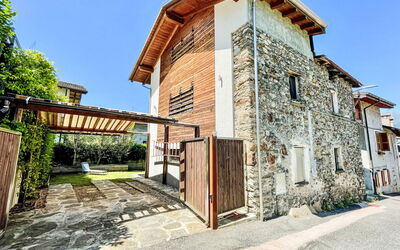 Anita - Colico Piano, Lombardei, Italien