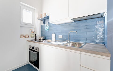 Villa Azzurra Monticelli: Küche, Major Appliance, Flooring, Countertop, Interior Design, Küchengerät, Fussboden, Cabinetry, Zuhause, Möbel
