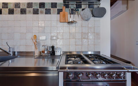 Mensano Old Town Apartment: Küche, Küchengerät, Herd, Major Appliance, Gasherd, Countertop, Herd, Cooktop, Spüle, Haushaltsgerät