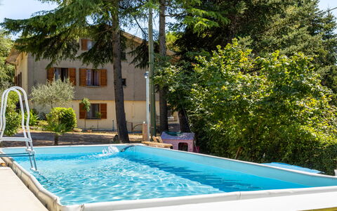 La Pineta Holiday Homes: Blau, Schwimmbad, Verbundwerkstoff, Freizeit, Resort, Gartenmöbel, Schatten, Eco Hotel, Hinterhof, Hotel