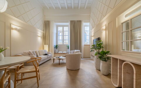 Elegant Apartments Near the Duomo: Interior Design, Flooring, Fussboden, Decke, Zuhause, Holzboden, Wohnung, Formen, Wohnzimmer