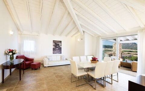 Villa Fico D'india 2: Möbel, Interior Design, Decke, Flooring, Fussboden, Tabelle, Stuhl, Zuhause, Zimmer, Couch