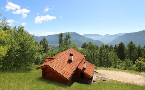 Baita Costa Di Gial: Hügel, Berg, Haus, Hütte, Hochland, Dach, Landschaft, Ländliches Gebiet, Grundstueck, Bergstation