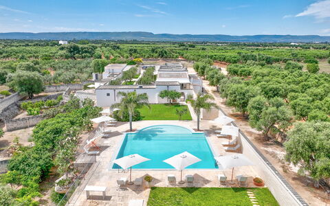 Masseria Lamagrotte: Schwimmbad, Estate, Resort, Hazienda, Landscaping, Eco Hotel, Villa, Hof, Villa, Ferienort