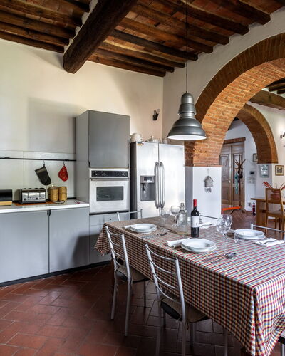 Maria Gabriella Holiday Home In Monticchiello: Möbel, Wand, Interior Design, Flooring, Decke, Küche, Zuhause, Stuhl, Zimmer, Fussboden