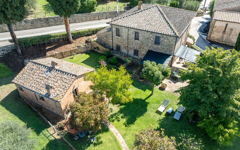 Maria Gabriella Home & Cottage: Gebäude, Wohngebiet, Haus, Zuhause, Die Architektur, Estate, Grundstueck, Dach, Ländliches Gebiet