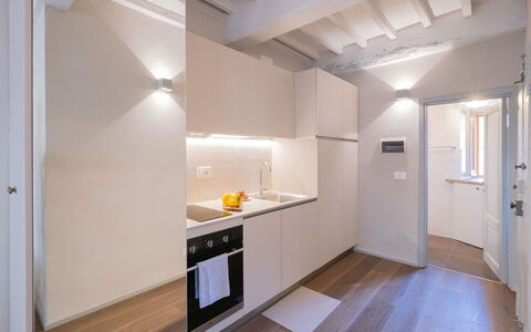 Guelfa 60: Interior Design, Flooring, Wand, Holz, Decke, Küche, Fussboden, Major Appliance, Küchengerät, Countertop