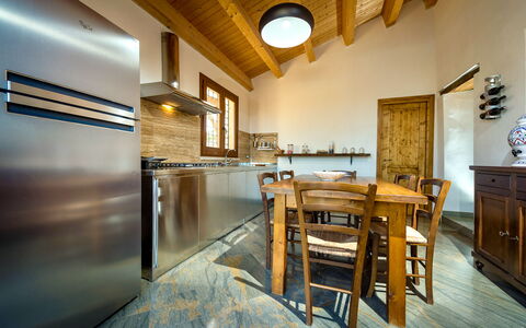 Villa La Musa: Interior Design, Möbel, Flooring, Holz, Decke, Zuhause, Fussboden, Countertop, Küche, Zimmer