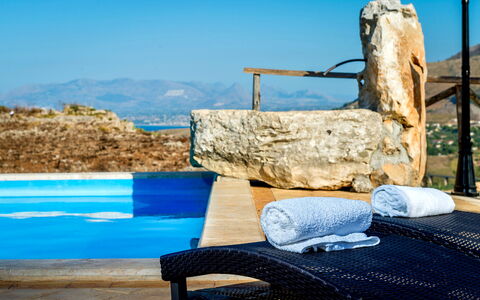 Villa La Musa: Blau, Schwimmbad, Resort, Sonnenliege, Eco Hotel, Hotel, Villa, Gartenmöbel, Ferienort