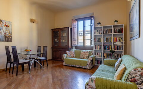 Cuore Di Firenze Apartment: Möbel, Interior Design, Flooring, Wand, Holz, Fussboden, Zimmer, Couch, Wohnzimmer, Decke