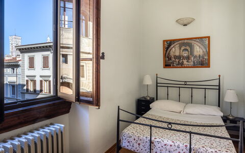 Cuore Di Firenze Apartment: Wand, Interior Design, Fussboden, Flooring, Wohnung, Schlafzimmer, Zuhause, Bilderrahmen, Zimmer, Bett