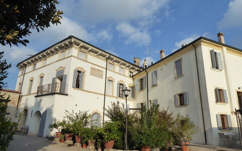 Calicantus, Verona, Pool, Wifi: Estate, Balkon, Formen, Villa, Hazienda, Villa, Gips