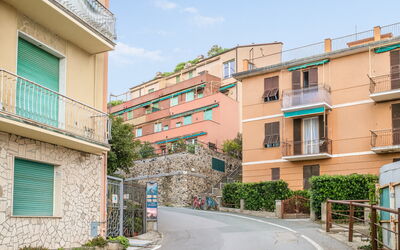 Casa Dolly, Monterosso 5 Terre: Wand, Gebäude, Wohngebiet, Wohnung, Nachbarschaft, \Stadt, Die Architektur, Zuhause, Urban Design, Menschliche Siedlung