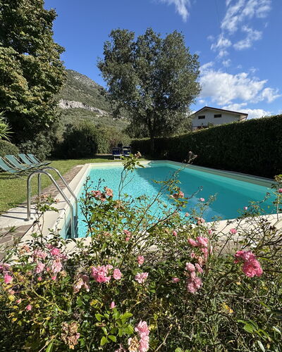 Allo Scoiattolo: Strauch, Schwimmbad, Garten, Landscaping, Hinterhof, Garten, Hazienda, Bauernhaus, Eco Hotel