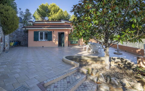 Villa Caroline, Private Pool and Seaview: Flagstone, Schatten, Fliese, Beton, Garten, Auffahrt, Landscaping, Garten, Cobblestone, Hof