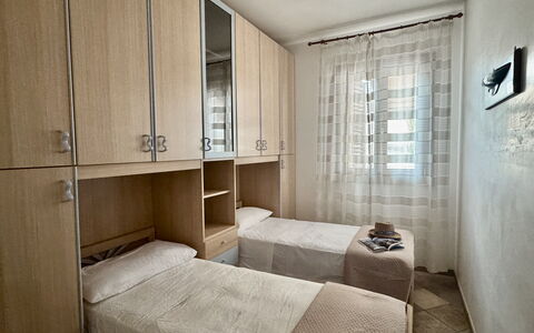 Casa Paola-connessione Starlink: Möbel, Fussboden, Flooring, Holz, Interior Design, Bett, Schlafzimmer, Zimmer, Wohnung, Beleuchtung