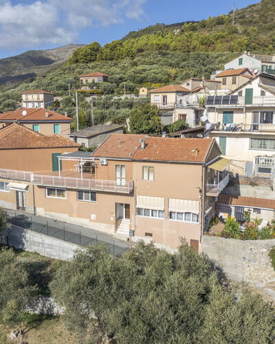 Casa di Bruna Seaview, Albenga: Gebäude, Wand, Wohngebiet, Haus, Zuhause, Dach, \Stadt, Die Architektur, Nachbarschaft, Menschliche Siedlung