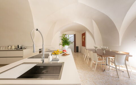 Palazzo Villani Lubelli: Interior Design, Möbel, Flooring, Decke, Fussboden, Stuhl, Küche & Esszimmer Tisch, Formen, Küche, Countertop