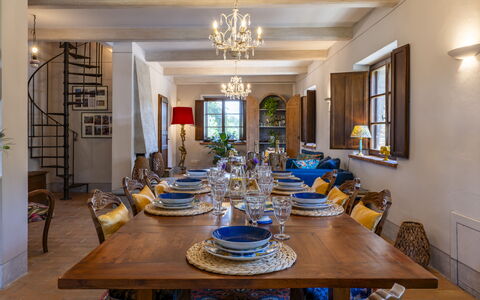 Aqua Bio Retreat: Möbel, Interior Design, Esszimmer, Tabelle, Stuhl, Flooring, Holz, Küche & Esszimmer Tisch, Decke, Light Fixture