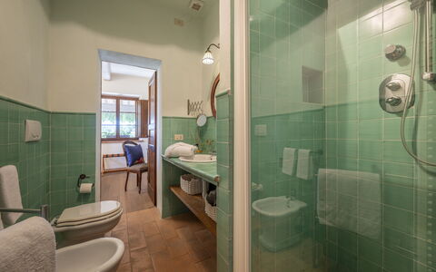 Aqua Bio Retreat: Interior Design, Flooring, Armatur, Decke, Fussboden, Bad Sink, Zapfhahn, Badezimmer, Beleuchtung, Möbel