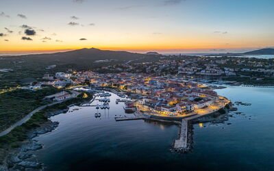 Lo Scrigno Segreto: Himmel, Wasser, Wasservorräte, Gewässer, Wasserweg, Horizont, Stadt, Sommer, Küsten Und Ozeanische Forms, Dämmerung