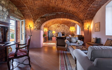 Il Gabbro, Luxury Experience: Möbel, Wand, Interior Design, Flooring, Decke, Couch, Stuhl, Tabelle, Fussboden, Wohnzimmer