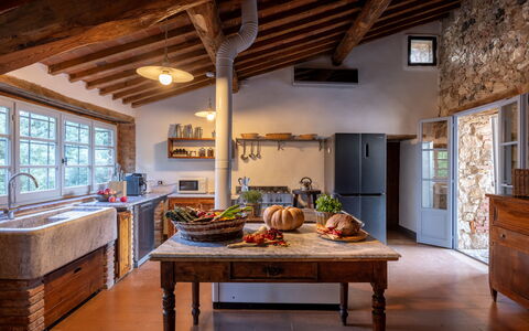 Il Gabbro, Luxury Experience: Interior Design, Küche, Möbel, Flooring, Holz, Decke, Zuhause, Fussboden, Countertop, Beleuchtung