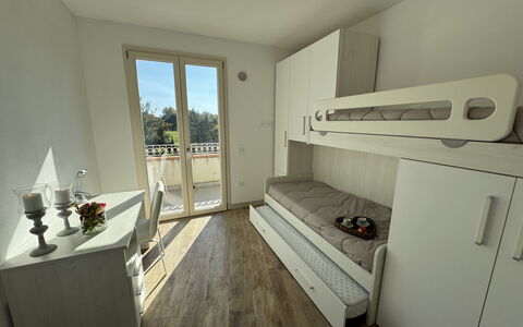Villa al Glicine: Wohnung, Fussboden, Flooring, Zimmer, Wohnheim, Schlafzimmer, Design, Holzboden, Bett