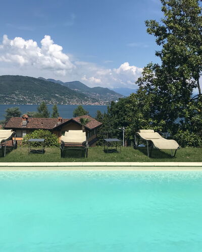 Alina Villa: Bergforms, Berg, Schwimmbad, Hügel, Resort, Gebirge, Gartenmöbel, Bergstation, Eco Hotel, Ferienort