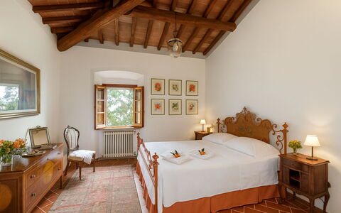 Novellina: Möbel, Wand, Interior Design, Schlafzimmer, Bett, Flooring, Decke, Tabelle, Zuhause, Fussboden