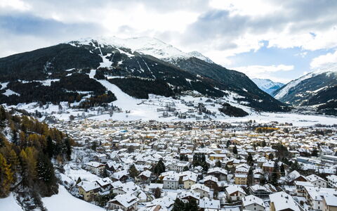 Baita Bucaneve: Bergforms, Berg, Hügel, Gebirge, Winter, Hochland, Schnee, Bergstation, Landschaft, Glazialmorphologie