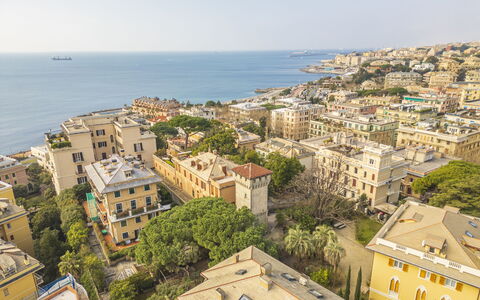 Torre Dell'Amore, Genova, Seaview: Stadt, Gebäude, Stadtgebiet, Wohngebiet, \Stadt, Nachbarschaft, Landschaft, Haus, Urban Design, Menschliche Siedlung