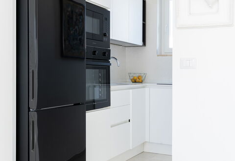 La Casa di Connie: Küchengerät, Major Appliance, Interior Design, Flooring, Haushaltsgerät, Küche, Fussboden, Kühlschrank, Möbel, Zuhause