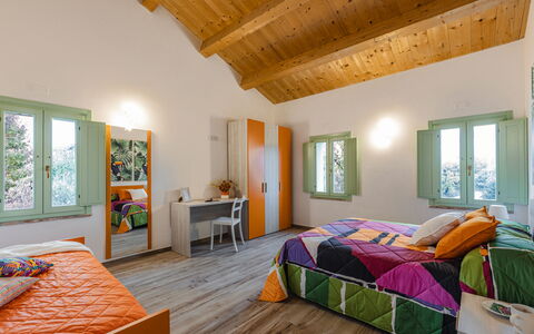 Zena Suite: Interior Design, Decke, Flooring, Fussboden, Zuhause, Möbel, Zimmer, Schlafzimmer, Wohnung, Bett