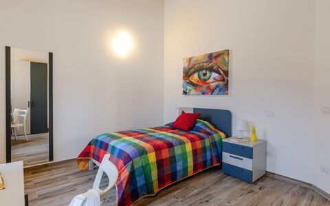 Zena Suite: Interior Design, Fussboden, Flooring, Möbel, Schlafzimmer, Wand, Bett, Holz, Decke, Zimmer