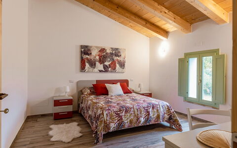Zena Suite: Interior Design, Möbel, Flooring, Wand, Fussboden, Holz, Decke, Zimmer, Bett, Schlafzimmer