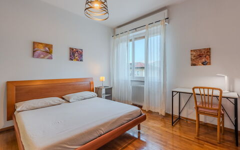Ca dei Noni: Bett, Interior Design, Möbel, Flooring, Fussboden, Schlafzimmer, Holzboden, Holz, Bettdecke, Zimmer