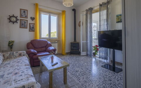 La Torre sul Ponte, Seaview, Garden: Möbel, Interior Design, Wand, Flooring, Fussboden, Zimmer, Beleuchtung, Decke, Zuhause, Wohnzimmer
