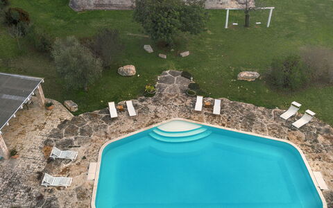 Trulli Experience, Pool, Monopoli: Schwimmbad, Freizeit, Erholung, Urlaub, Gartenmöbel, Resort, Flagstone, Villa, Hazienda, Water Feature