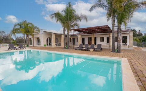 Apulia Retreat: Schwimmbad, Resort, Verbundwerkstoff, Estate, Eco Hotel, Hazienda, Thermae, Schatten, Villa